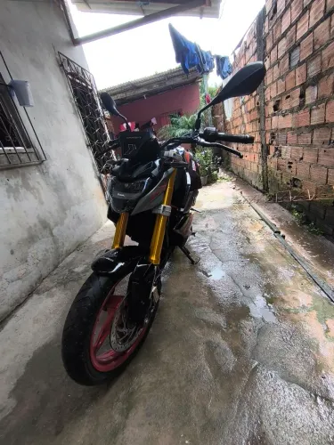 Moto BMW g310r para quitar