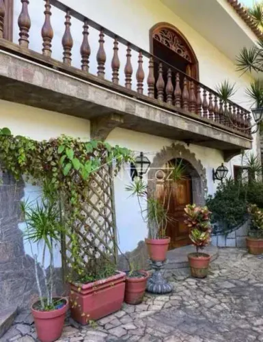 Apartamento : / Residencial / Gávea
