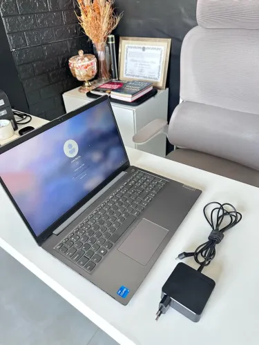 Notebook Lenovo IdeaPad 3 - i5 11ª geração 8gb 500gb ssd