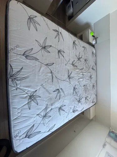 Cama Queen