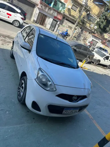 Nissan March S 1.0 12V Flex 5P 2015