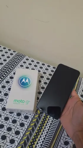 Moto G8