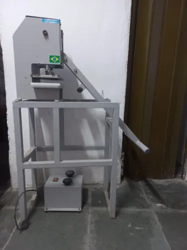 Máquina de Fazer Chinelos Maquinatec