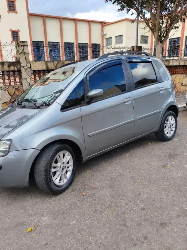 Fiat Idea ELX 1.8 MPI Flex 8V 5P 2010