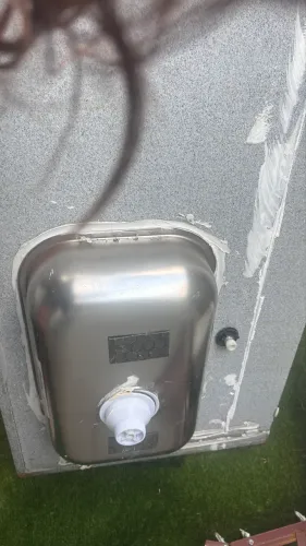 Pia de granito cinza com cuba inox e torneira, 1,20m
