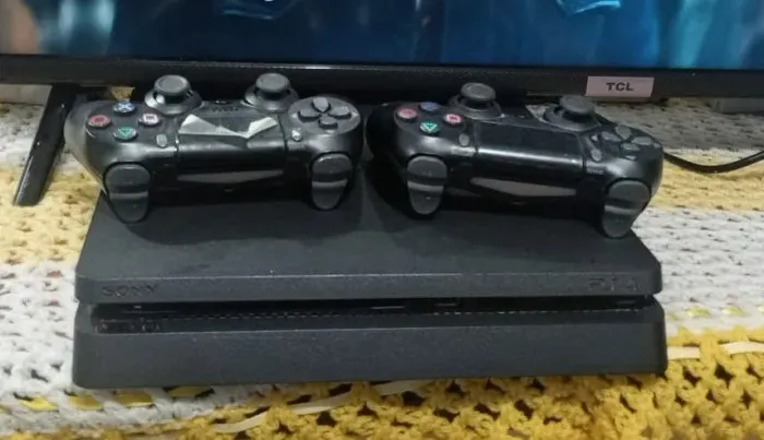 Play 4 