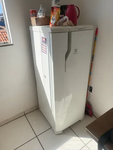 Geladeira Electrolux RE31