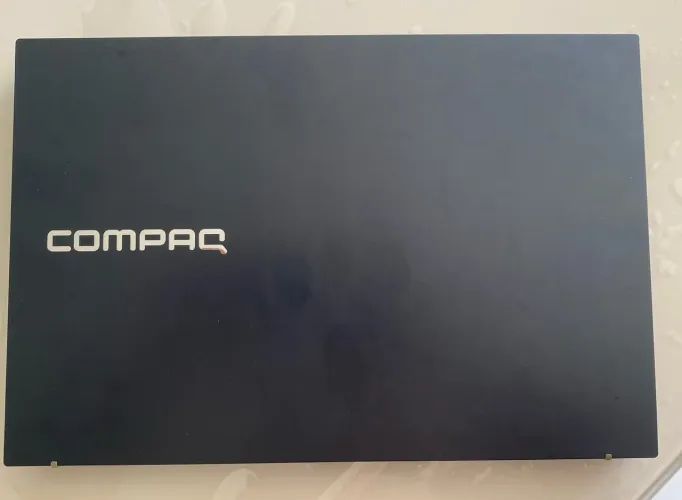 Vendo Notebook Compaq Presario Snapdrqgon