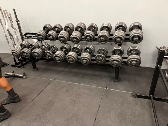 Mesa de Dumbel completa, pares de 06 a 30kg, peso injetado