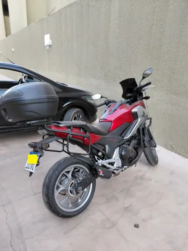 Honda NC 750x 2019 vendo ou troco