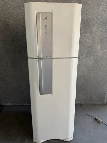 Geladeira Electrolux frost free 382 litros