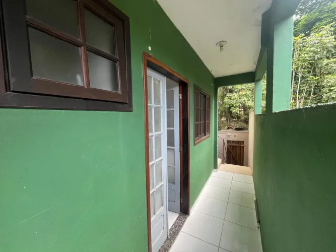 Casa (Em vila fechada), com 2 quartos e 1 banheiros para Aluguel, 50 m² em Niterói/RJ
