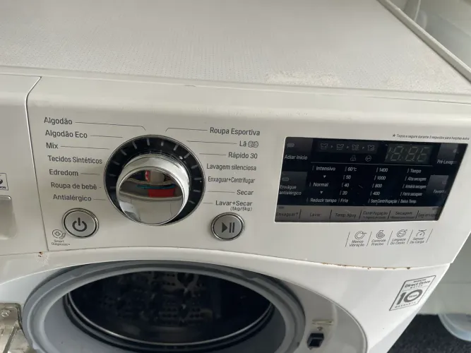 Máquina de lavar roupa LG