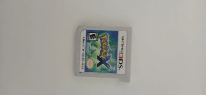 Jogo Pokemon X 3DS + brindes