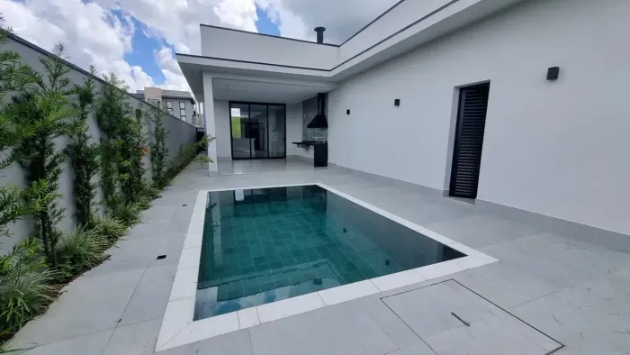 Casa Térrea Vilagio Azzure-Itupeva/SP | 3 Suítes | Área Gourmet e Piscina | 4 vagas.