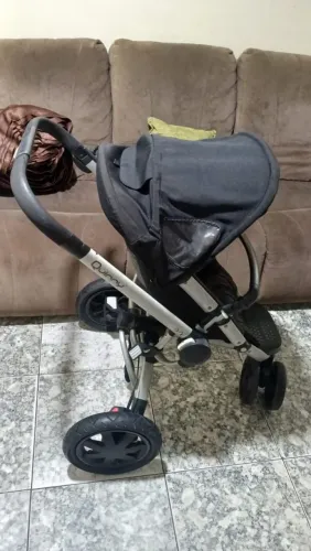carrinho de bebê passeio