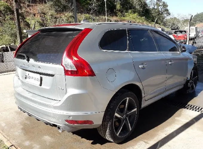 sucata volvo xc60 2015 somente para pecas