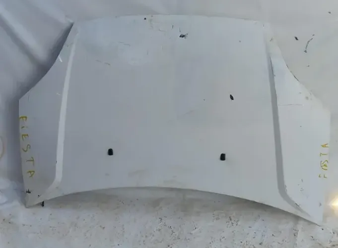 Capô branco Ford Fiesta 2003 a 2006 com detalhes