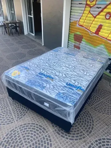 Box casal em oferta black!! mola ensacada novo!