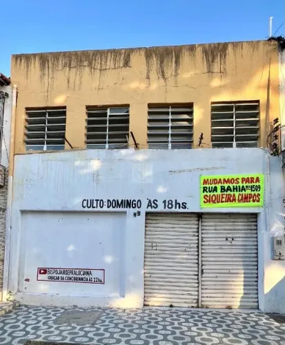 Oportunidade Única para seu Negócio: Ponto Comercial com 2 Pavimentos em Localização Estra