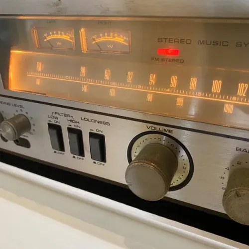 205 - Som Toca discos Vintage retrô funcionando Sanyo Gxt 4545 110 ou 220 v Am Fm