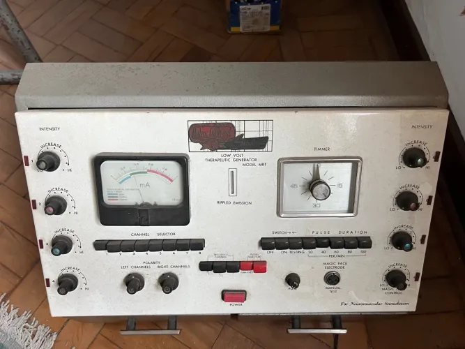 Aparelho eletroneuromuscular Antiguidade fisio para decoracao sao 2 Aparelhos antigo