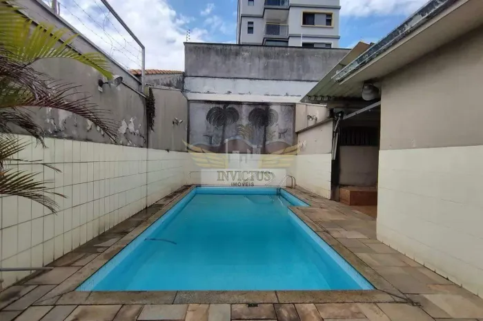 Casa Térrea com 4 Quartos para Comprar, 325m² - Vila Moinho Velho, São Paulo/SP.