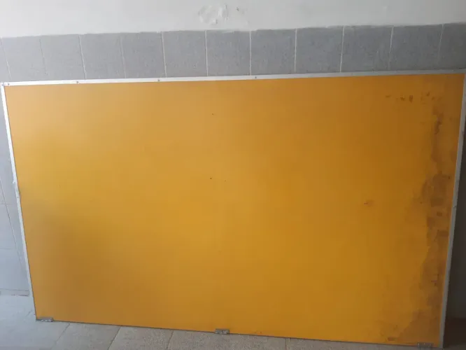 Placas para vender a estrutura 