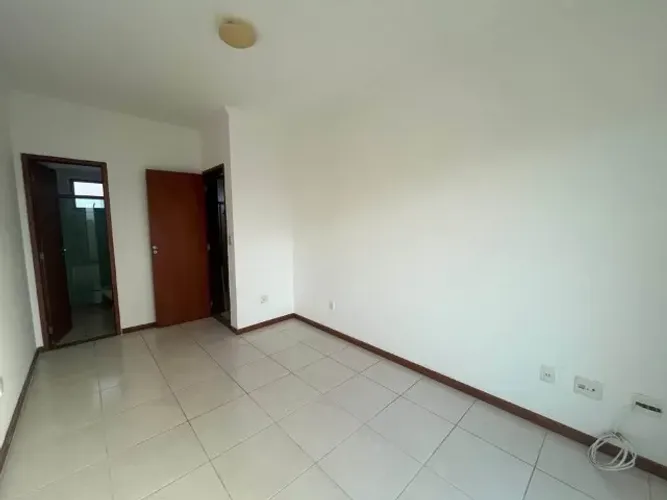 - APARTAMENTO BEM LOCALIZADO 