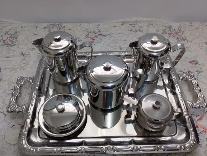 Conjunto de chá em aço inox com bandeja