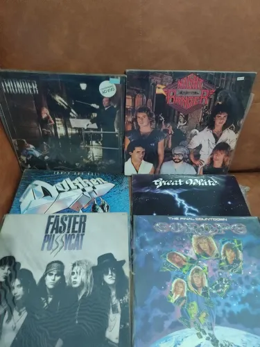 Vendo lote de discos ou individual.