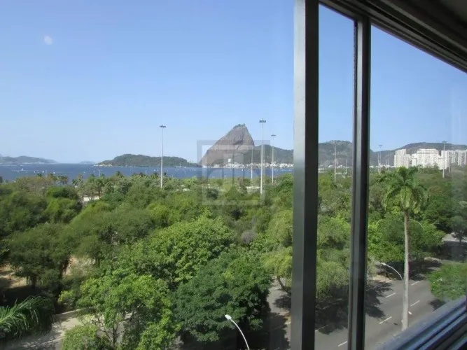 Praia do Flamengo - Ótimo prédio - Apartamento de frente - Andar alto - Vista panorâmica a