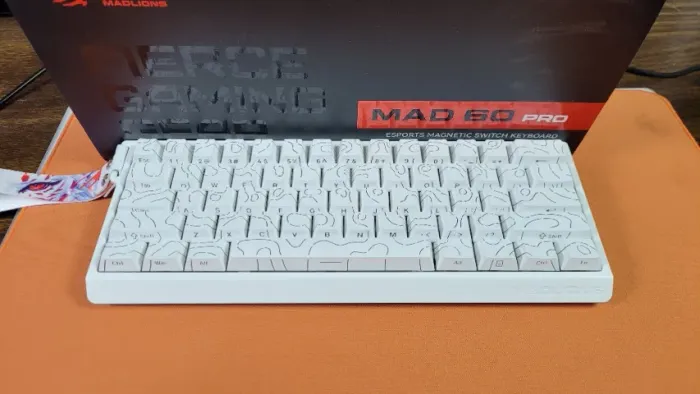 Teclado Magnético MADLIONS MAD60 PRO Case Em Aluminio Switch Gateron Jade -Usado p/ 3 dias