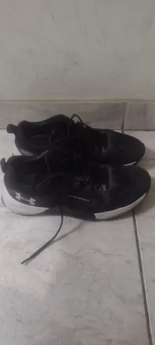 TÊNIS UNDER ARMOUR