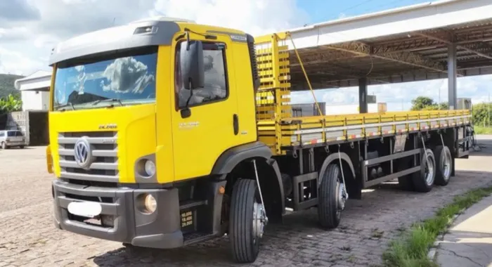 VW 24.280 carroceria Bitruck ano 2014