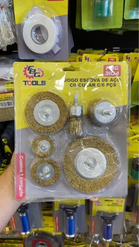 Jogo de escova de aço ?