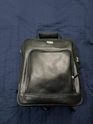 MOCHILA COURO LEGÍTIMO ( ACÁCIA COUROS)