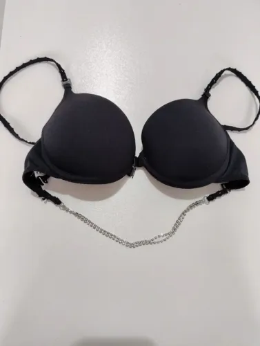 Sutiã preto com detalhes em corrente de Strass