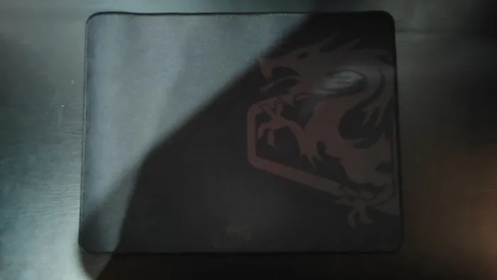 Vendo dois mouses pads
