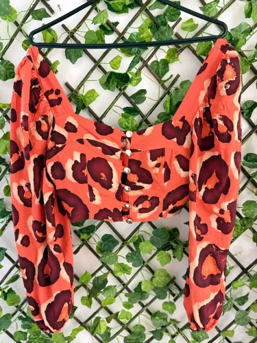 cropped animal print