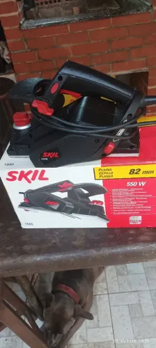 PLAINA SKIL SEMI NOVA