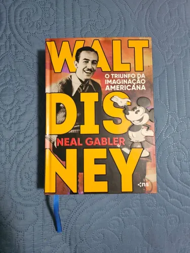 Livro Bibliográfico Walt Disney - O triunfo da imaginação americana