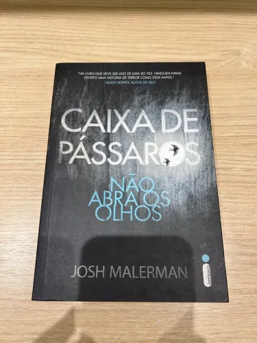 Livro Caixa de Pássaros, the walking dead e o nome do vento