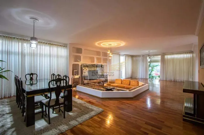 Casa Térrea com 4 Quartos para Comprar, 463m² - Vila Assunção, Santo André/SP.