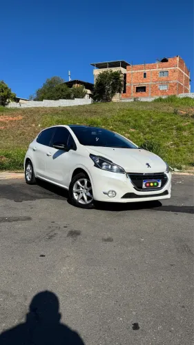 Peugeot 208 Allure 1.5 Flex 8V 5P 2016