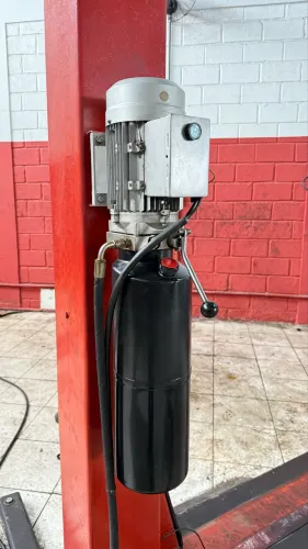Elevador de 4 toneladas hidráulico