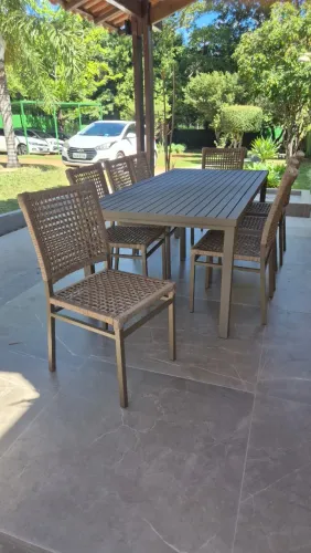 CONJUNTO DE MESA RIPADA 8 LUGARES