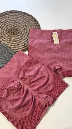 Short Feminino Empina Bumbum - NOVO - PAGUE SÓ APÓS SER ENTREGUE EM SUA CASA!!!