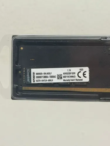 Memoria Kingston 32GB DDR5 5200Mhz Para computador Nova Lacrada 1 ano de garantia