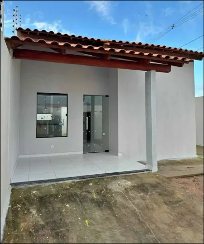 VENDO CASA, AVISTA OU PARCELADO